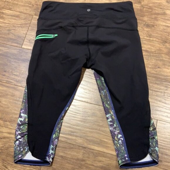 Lululemon speckled green and purple with black back capris - Picture 5 of 8